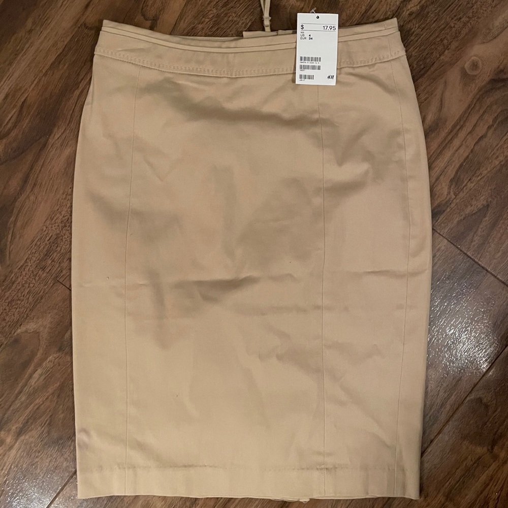 H&M tan pencil skirt